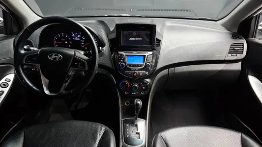 Hyundai () 1.4 VVT 2013 7