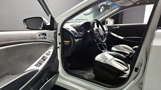 Hyundai () 1.4 VVT 2013 12