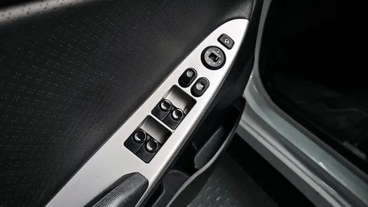 Hyundai () 1.4 VVT 2013 13