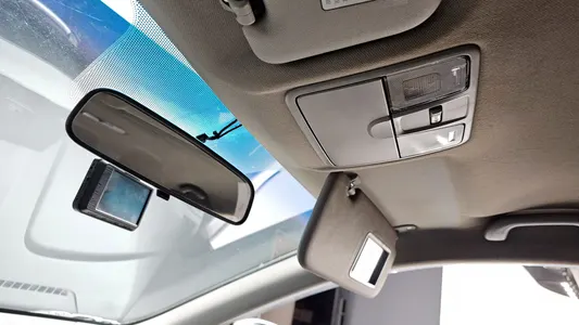 Hyundai () 1.4 VVT 2013 19