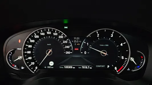 BMW 5 Series (G30) 520d M 2017 8