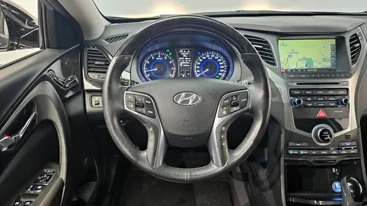 Hyundai Grandeur HG HG240 2016 13