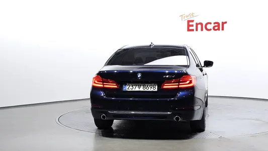 BMW 5 Series (G30) 520d 2020 4