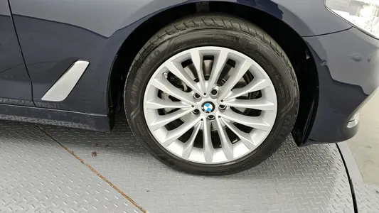 BMW 5 Series (G30) 520d 2020 5