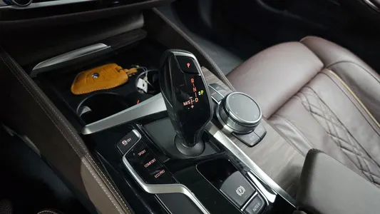 BMW 5 Series (G30) 520d 2020 9
