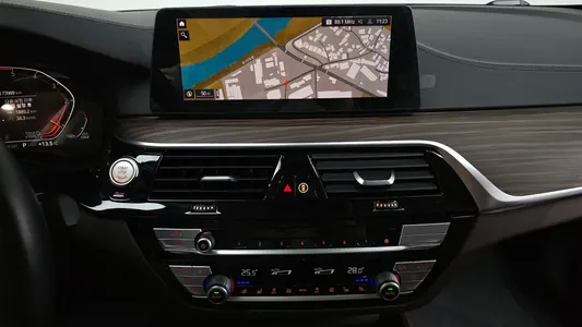 BMW 5 Series (G30) 520d 2020 14