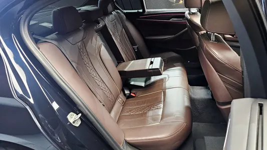 BMW 5 Series (G30) 530i M 2020 12