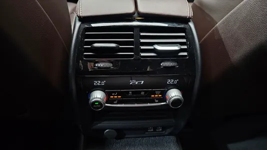 BMW 5 Series (G30) 530i M 2020 17