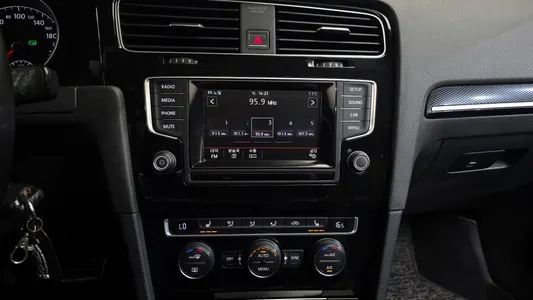 Volkswagen 7 2.0 TDI 2015 14