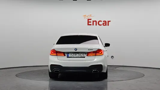 BMW 5 Series (G30) 530i M 2020 4