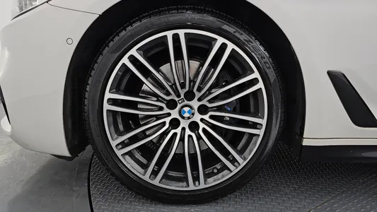 BMW 5 Series (G30) 530i M 2020 5