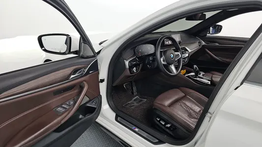 BMW 5 Series (G30) 530i M 2020 11