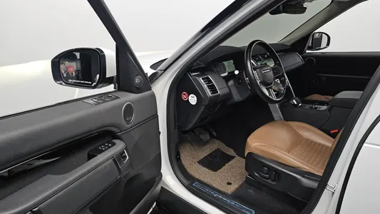 Land Rover 5 D300 HSE 2022 11
