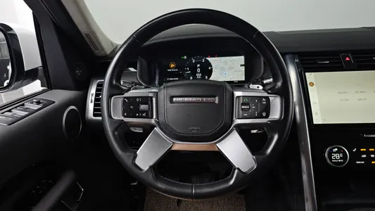 Land Rover 5 D300 HSE 2022 13