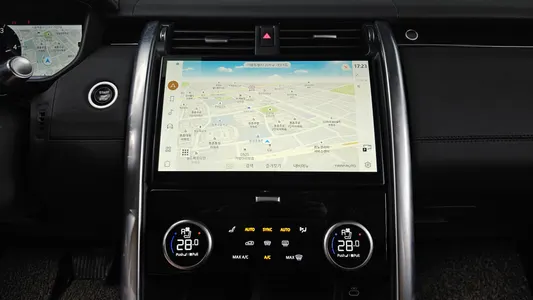 Land Rover 5 D300 HSE 2022 14