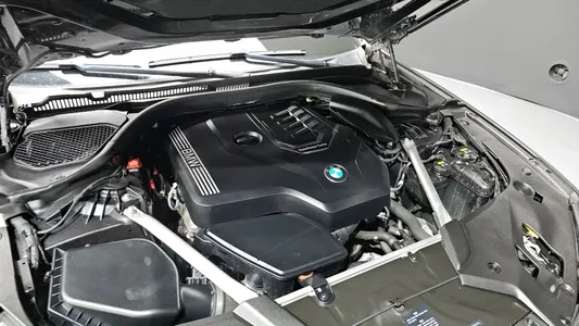 BMW 5 Series (G30) 520i M 2020 6
