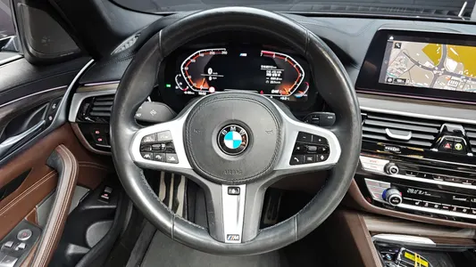 BMW 5 Series (G30) 520i M 2020 13