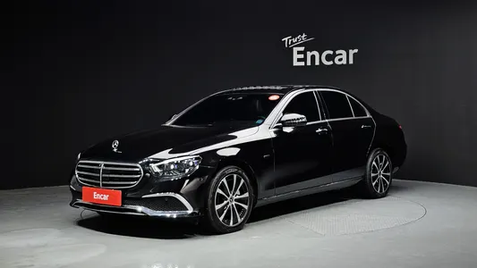 Mercedes-Benz E-Class W213 E300e 4MATIC 2020