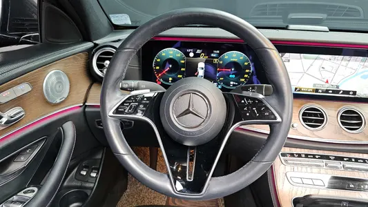 Mercedes-Benz E-Class W213 E300e 4MATIC 2020 13