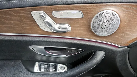 Mercedes-Benz E-Class W213 E300e 4MATIC 2020 14