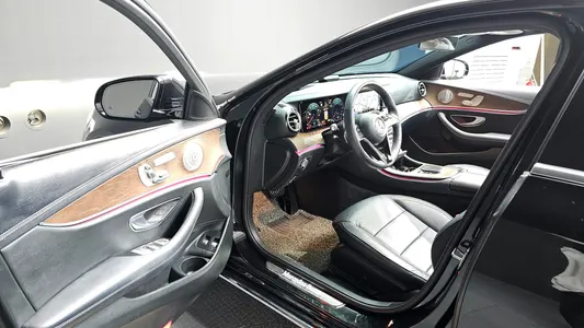 Mercedes-Benz E-Class W213 E300e 4MATIC 2020 10