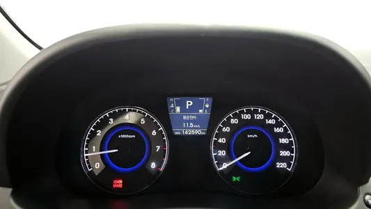 Hyundai () 1.4 VVT () 2014 8