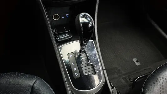 Hyundai () 1.4 VVT () 2014 9