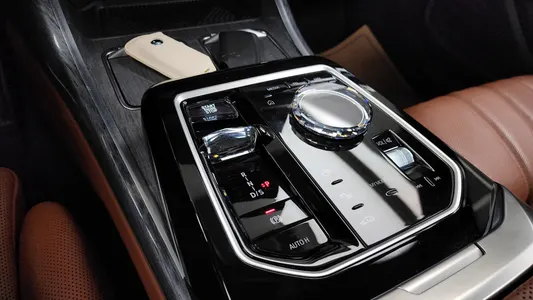 BMW 7 Series (G70) 740i xDrive M 2024 9