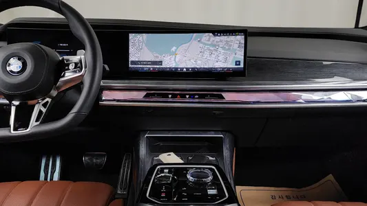 BMW 7 Series (G70) 740i xDrive M 2024 14