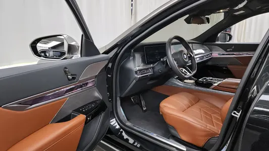 BMW 7 Series (G70) 740i xDrive M 2024 10