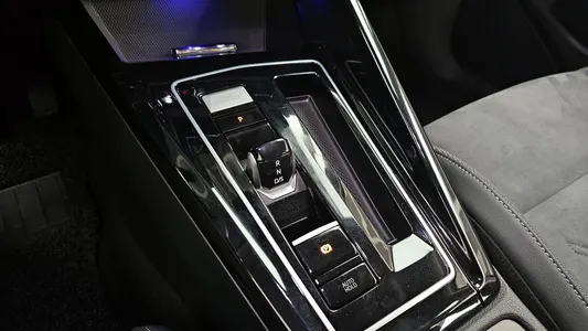 Volkswagen 8 2.0 TDI 2025 9