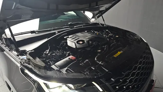 Land Rover 레인지로버 벨라 3.0 D300 R- SE 2017 6