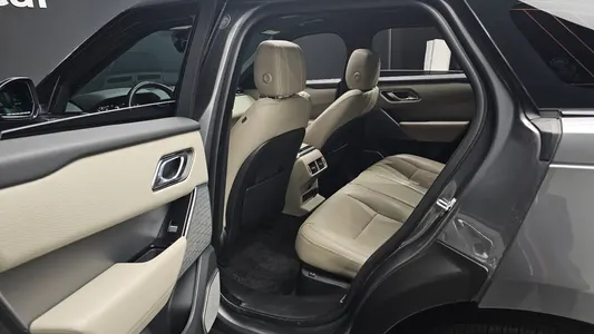Land Rover 레인지로버 벨라 3.0 D300 R- SE 2017 12