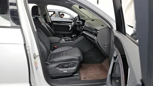 Volkswagen 3 3.0 TDI 2023 11