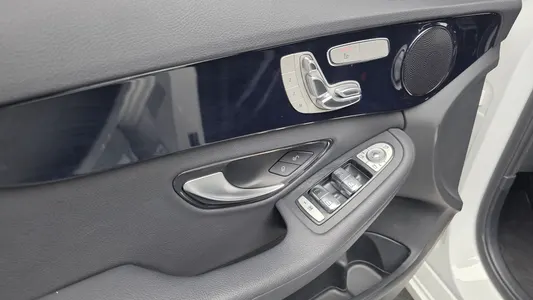 Mercedes-Benz C-Class W205 C200 2020 19