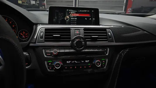 BMW 3 Series (F30) 320i 2016 14