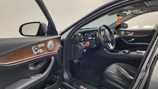 Mercedes-Benz E-Class W213 E300e 4MATIC 2020 9