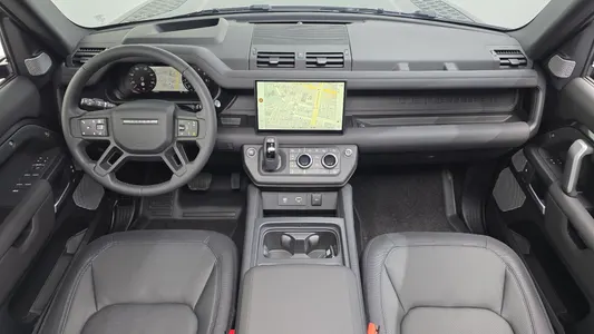 Land Rover (L663) 130 P400 2024 4