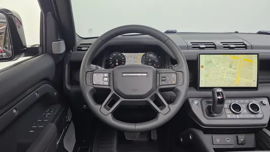 Land Rover (L663) 130 P400 2024 13