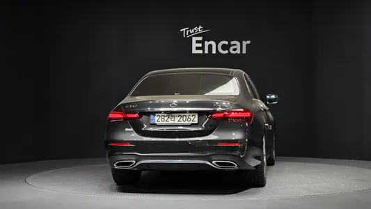 Mercedes-Benz E-Class W213 E350 4MATIC AMG Line 2021 4