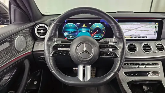 Mercedes-Benz E-Class W213 E350 4MATIC AMG Line 2021 13