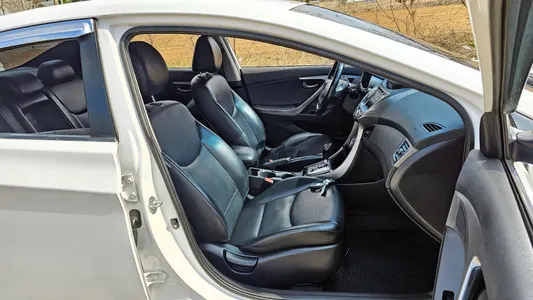 Hyundai MD M16 GDI 2012 12