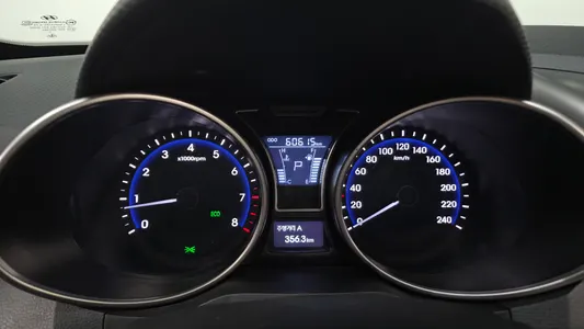 Hyundai 벨로스터 2012 8