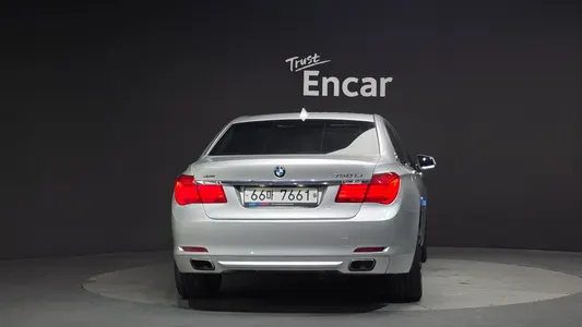 BMW 7 Series (F01) 750Li xDrive 2011 4