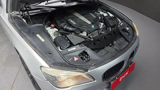 BMW 7 Series (F01) 750Li xDrive 2011 6