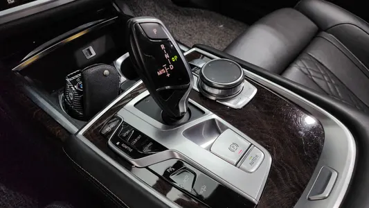 BMW 7 Series (G11) 730Ld xDrive 2016 9