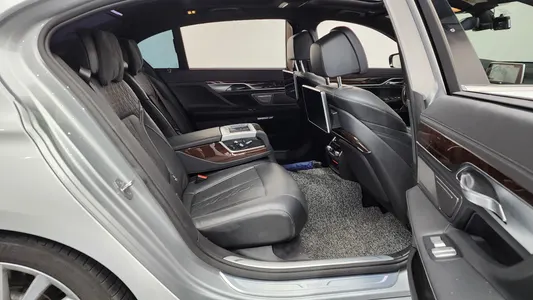 BMW 7 Series (G11) 730Ld xDrive 2016 15