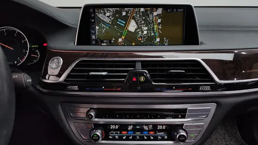 BMW 7 Series (G11) 730Ld xDrive 2016 16