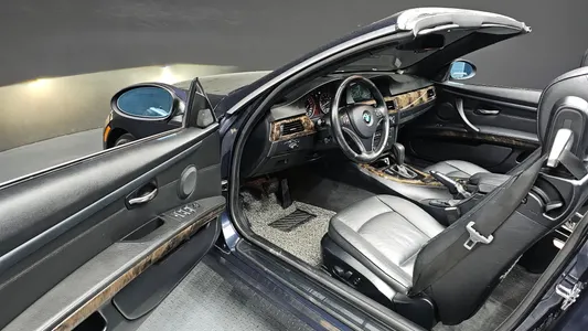 BMW 3 Series (E90) 328i 2008 10