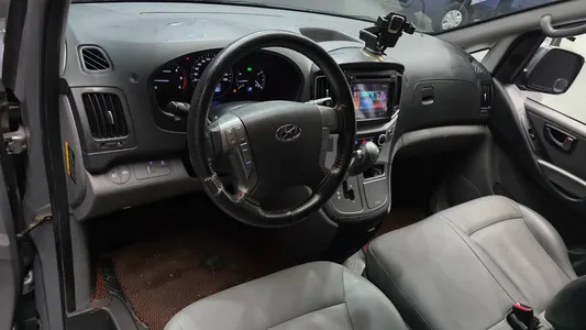 Hyundai Grand Starex 3 2017 7